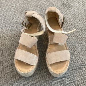 Nude platform soludos sandals